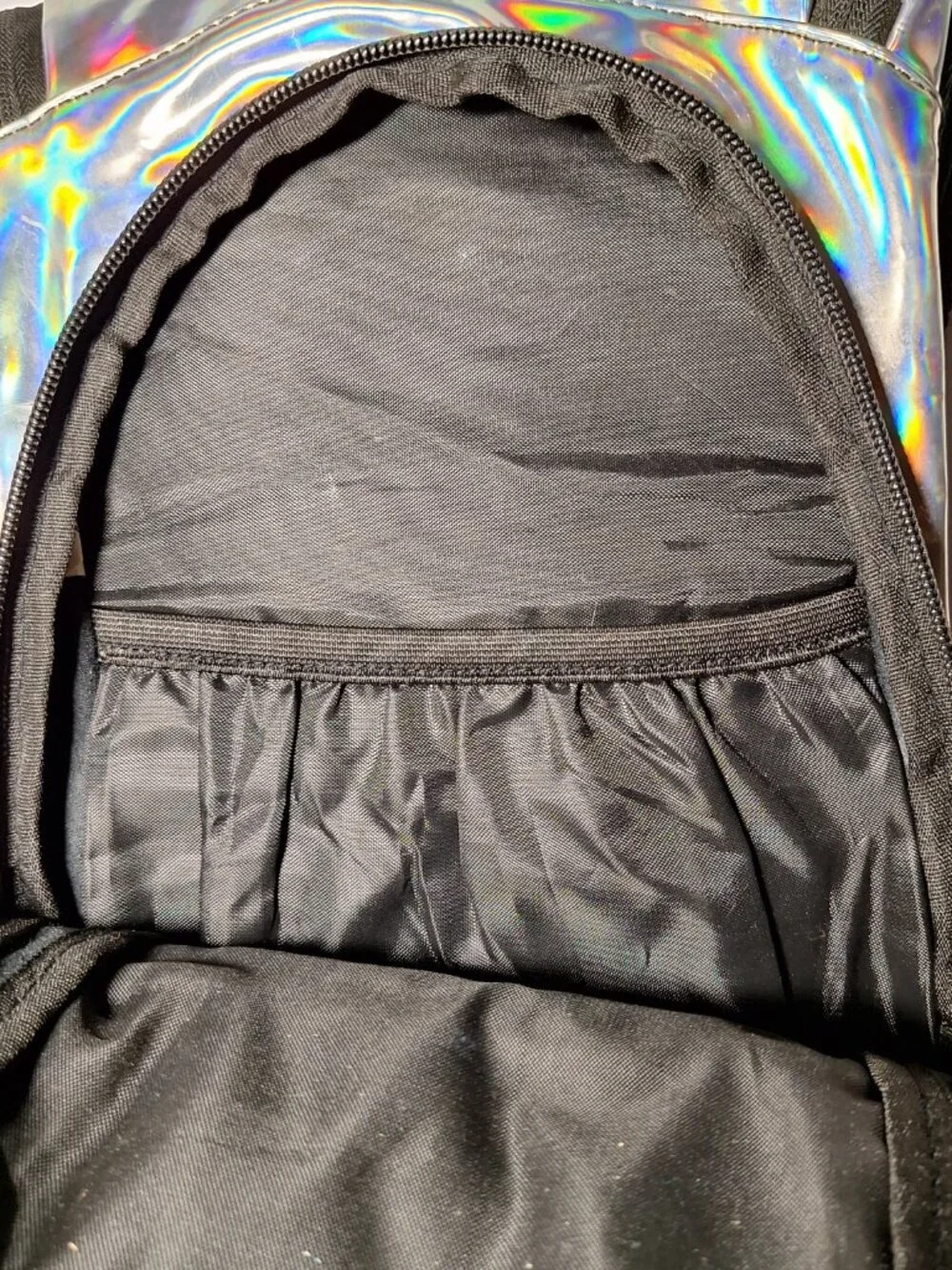 Vibedration Hydration Backpack w/o bladder - Holographic - Silver - Used